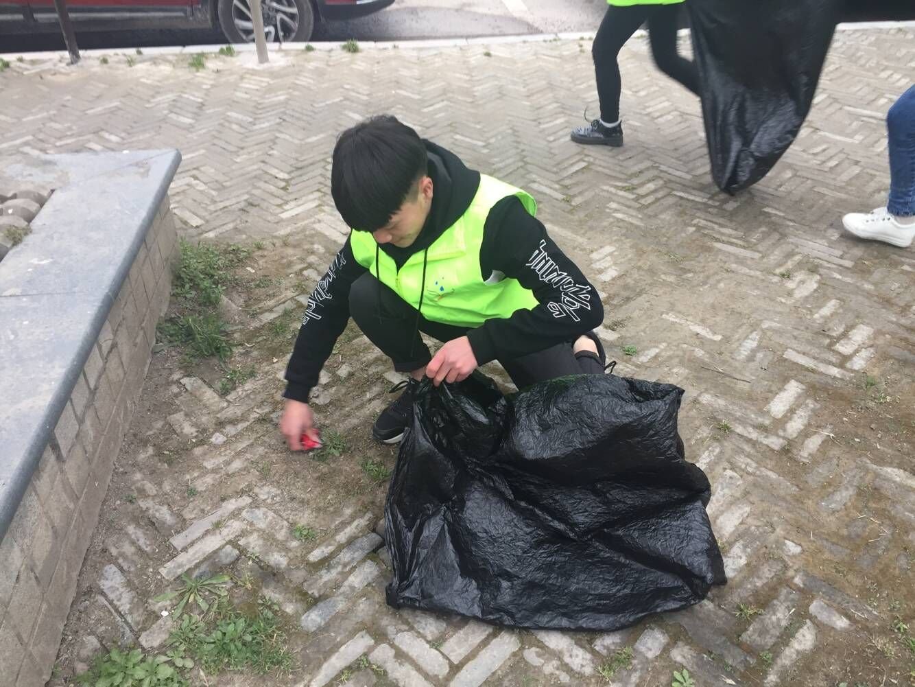 3.2三峡卫校：携手春雨康复中心参与新时代文明实践志愿者服务活动4.jpg